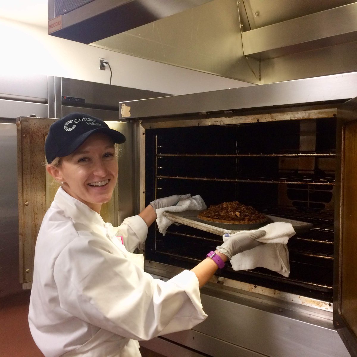 #RD2Be @fromthybounty is pretty pleased with her Harvest Pear Blackberry Pie which will be featured as one of the desserts on the Thanksgiving menu she is helping design for @CottageHealth. #IntersInAction #ThanksgivingMenu #SheLovesToBake #ArtAndScienceOfFood