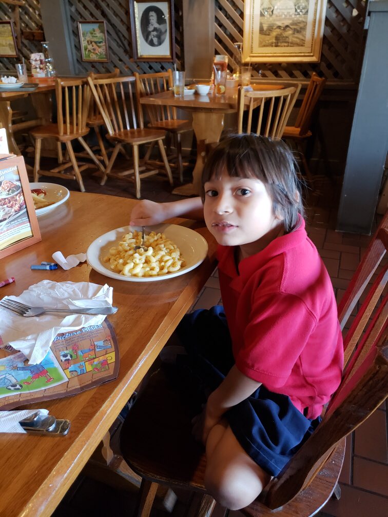 CoombsClass's tweet image. Next stop.... Cracker Barrel!  Every student ordered their own meal!! @CoombsClass @DukeElem