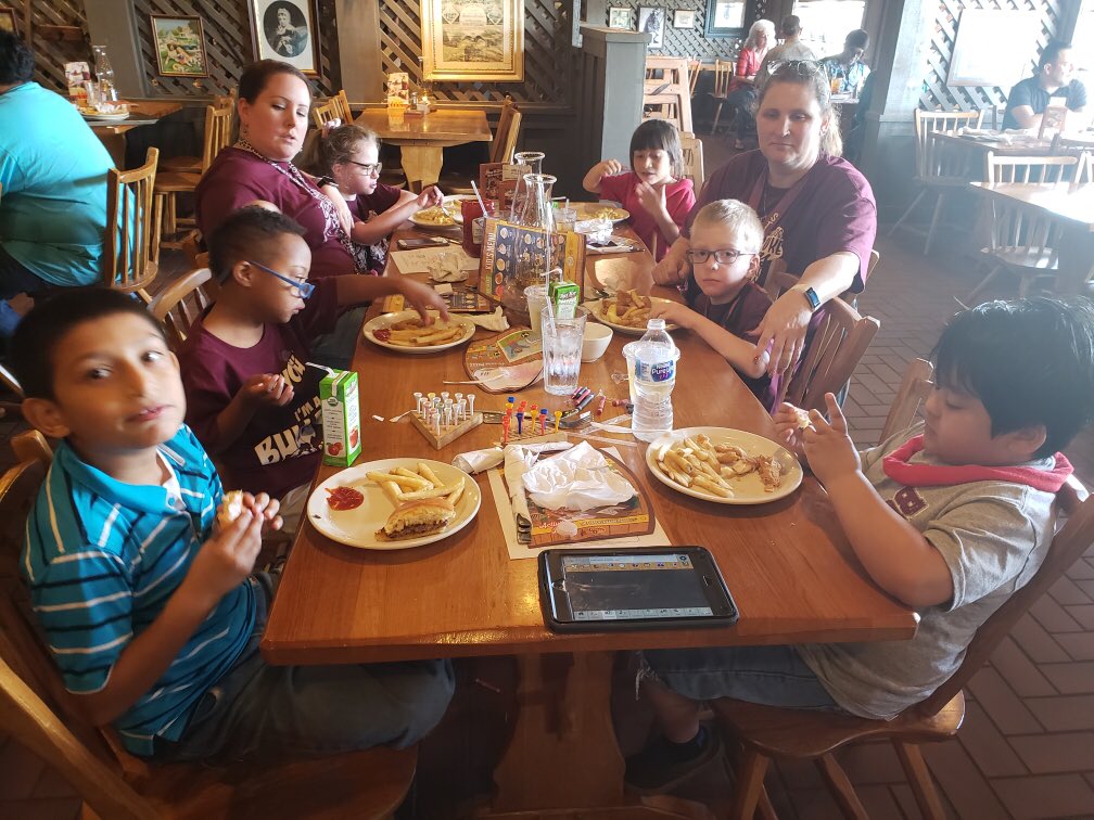 CoombsClass's tweet image. Next stop.... Cracker Barrel!  Every student ordered their own meal!! @CoombsClass @DukeElem