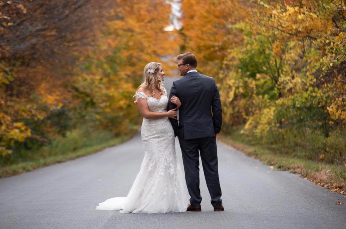 We absolutely love getting photos back from our bride and grooms big day! This lovely photo on the road at the top of the hill is from a fall wedding we had this season. So beautiful 🧡🍂📸 #fallwedding #beautiful #theranchresort #bethany
