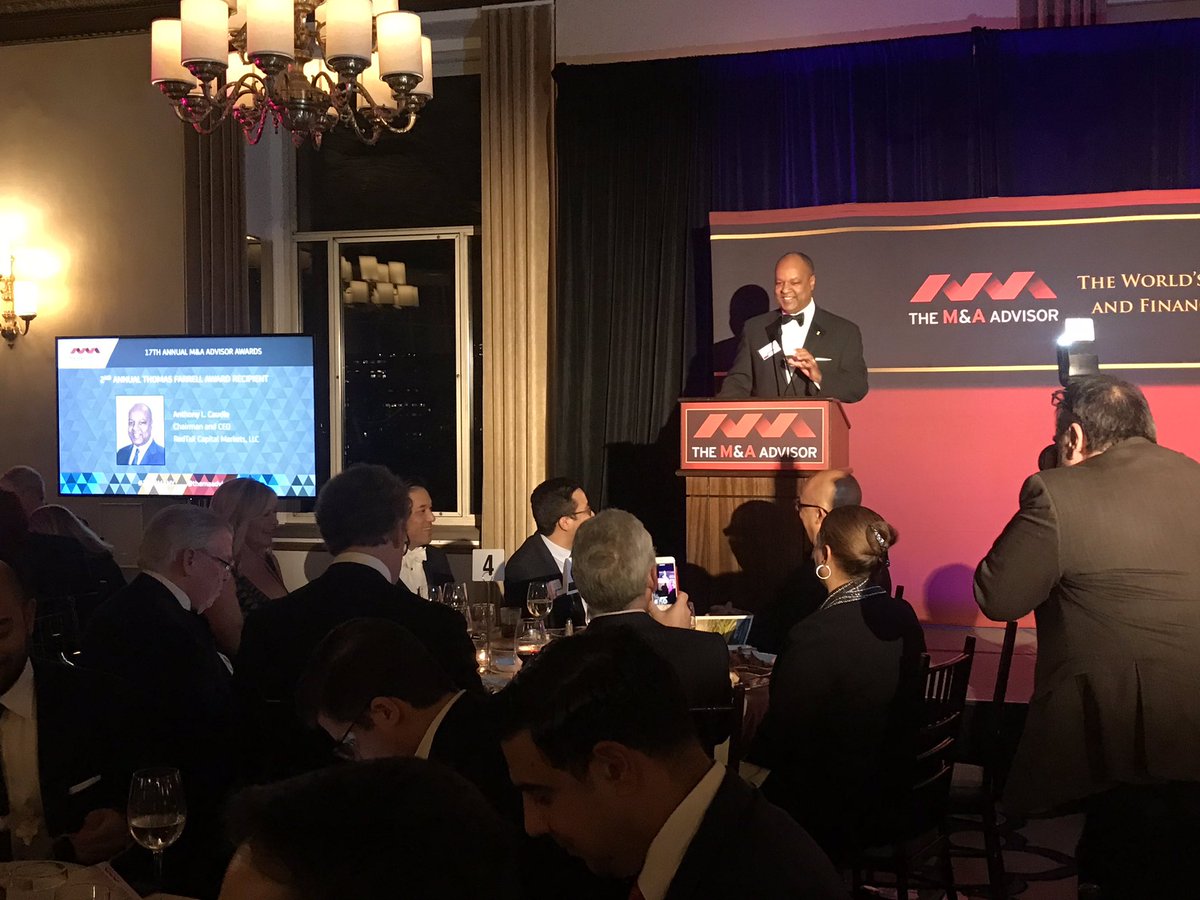 themaadvisor's tweet photo. Congratulations to this year’s winner of the Thomas Farrell Award, Anthony Caudle. In addition to being an ordained minister, Caudle is also a huge proponent of accountability, trust and diversity in the financial industry. #RedTail #MANY2018
#NYAC #DiversityandInclusion https://t.co/5Yh3gB138h