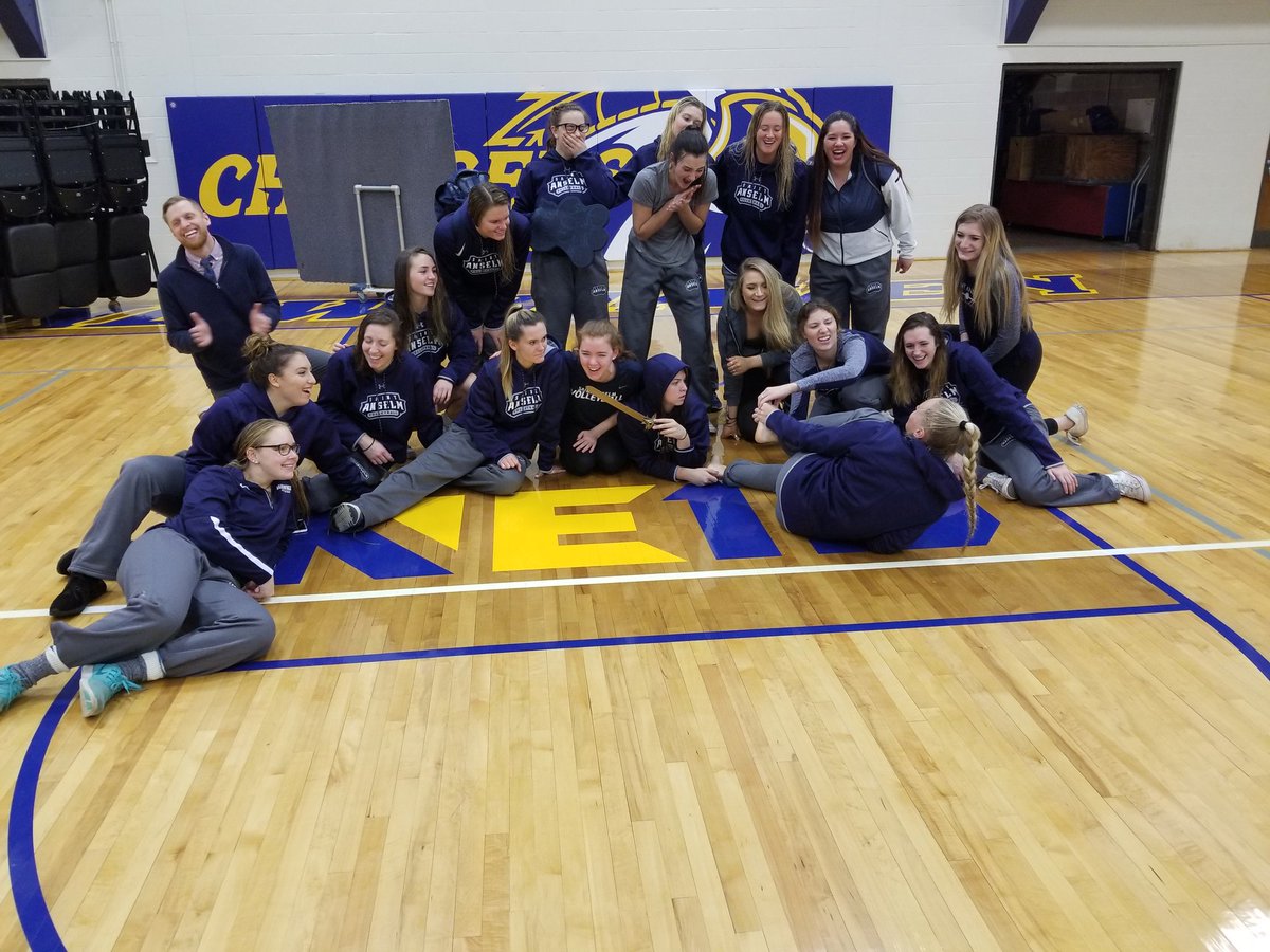 Media Tweets by Saint Anselm VB (STAHawksVB) Twitter