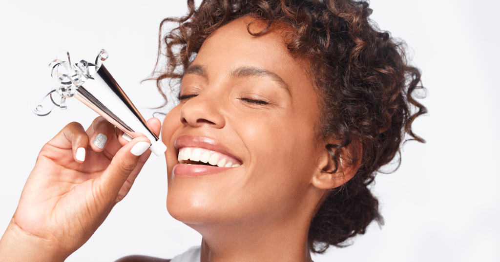 RodanFieldsHQ's tweet photo. Is your face ready to P-A-R-T-Y? If not, we can get you there. Head to our #DermRF blog and learn how you can start now to get holiday-worthy skin: https://t.co/H2tKnzPGfB. https://t.co/6AXtfXnbgJ