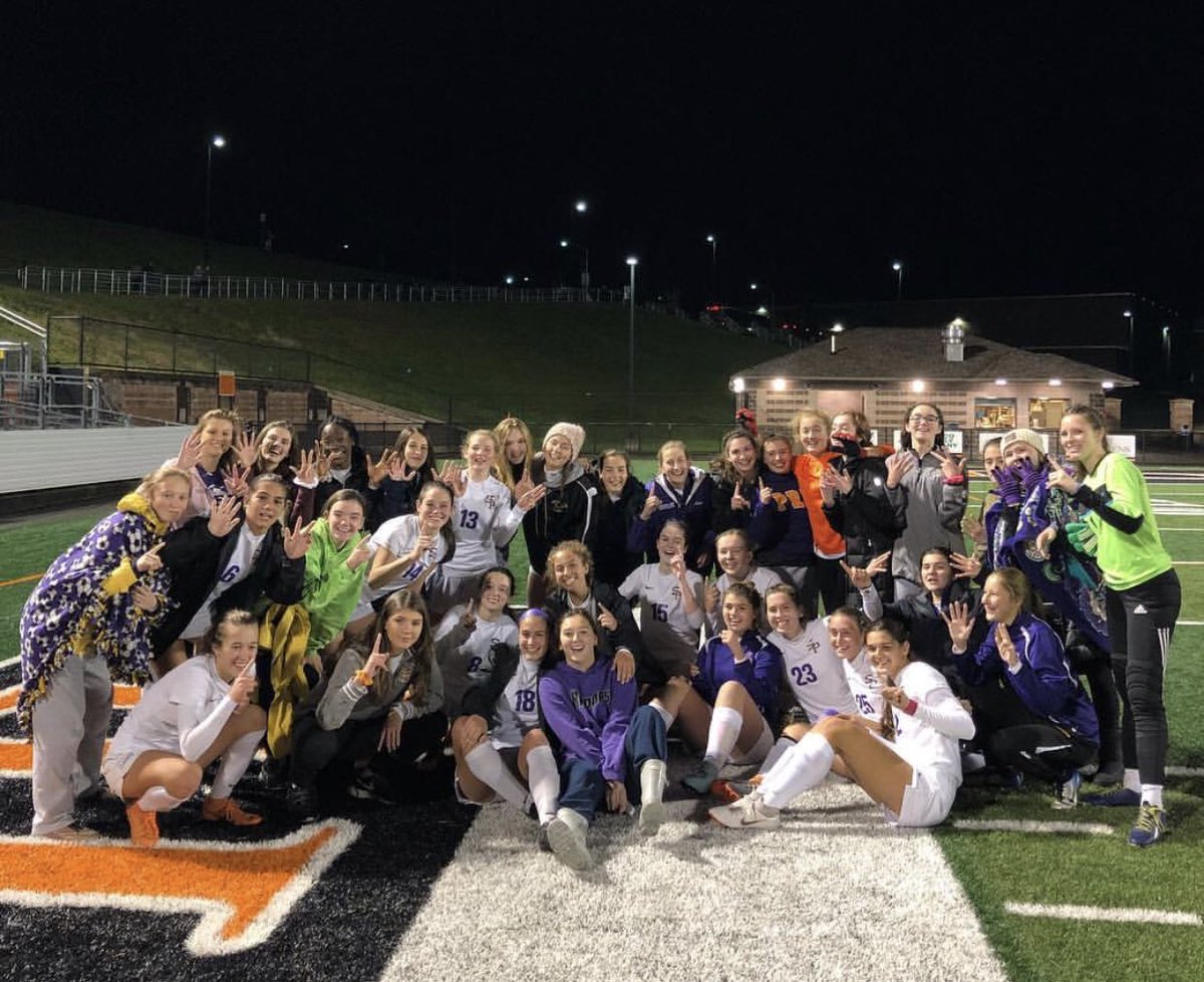 kbalzart's tweet image. The girls came up with a big one tonight. Congratulations!!! On to the quarterfinals on Saturday ~ #scrantonprep #rollclassics