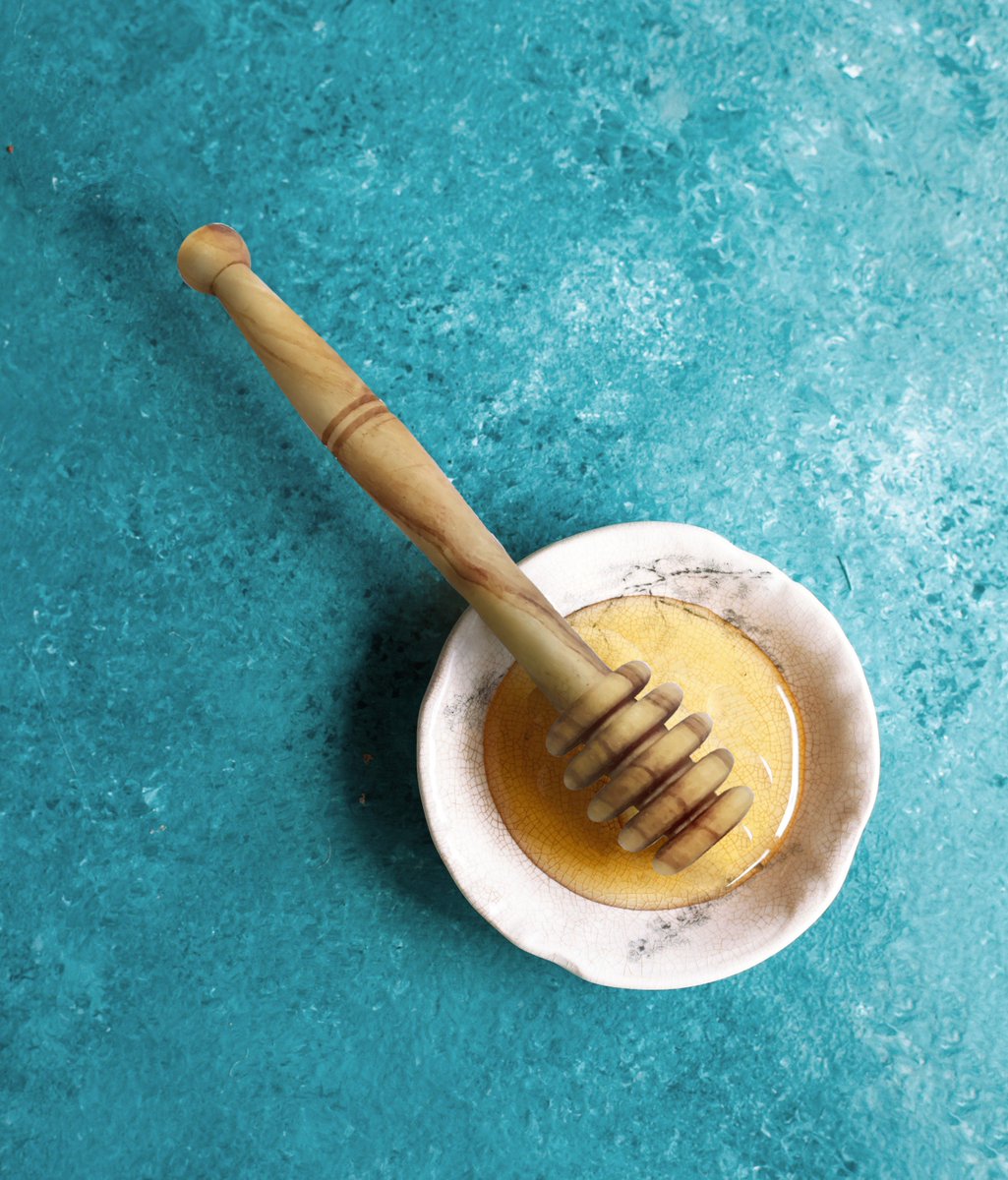 Kick-start the new week and make it count! 💪🏼 Best way to start your Monday could not be other than a healthy #breakfast with honey.🐝 

Check on our eshop goo.gl/oJBrBB the different varieties found in #Greece and purchase your favorite!😎 #ERGONfoods