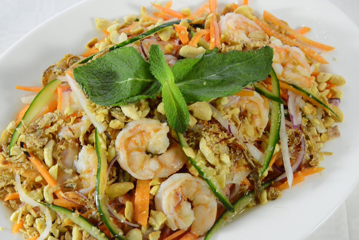 CapheGuests's tweet image. Eat light, fresh and #healthy today! Get a healthy body, healthy mindset, healthy lifestyle with our #VietnameseSalad! 🥗  #TuesdayMotivation

#Salad #VietFood #HealthyEating #WestLondon #Lunch