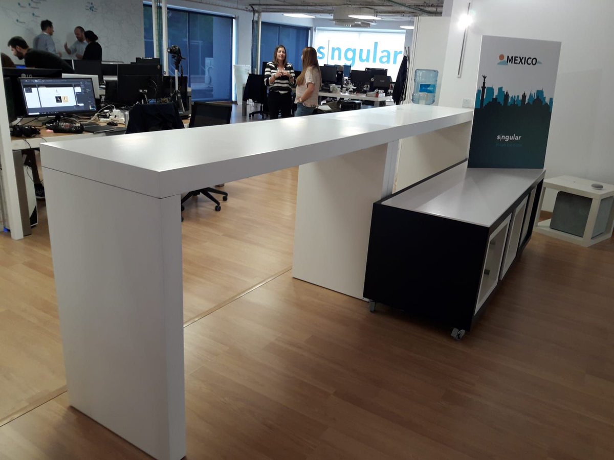 ¿Necesitas inaugurar tu espacio, oficina, lugar...? <a href="/atrilcongresos/">ATRILCONGRESOS</a> nos necesitó en el Edificio #Sevilla2 para inaugurar Singular, en Sevilla, y allí que fuimos sin pensarlo!