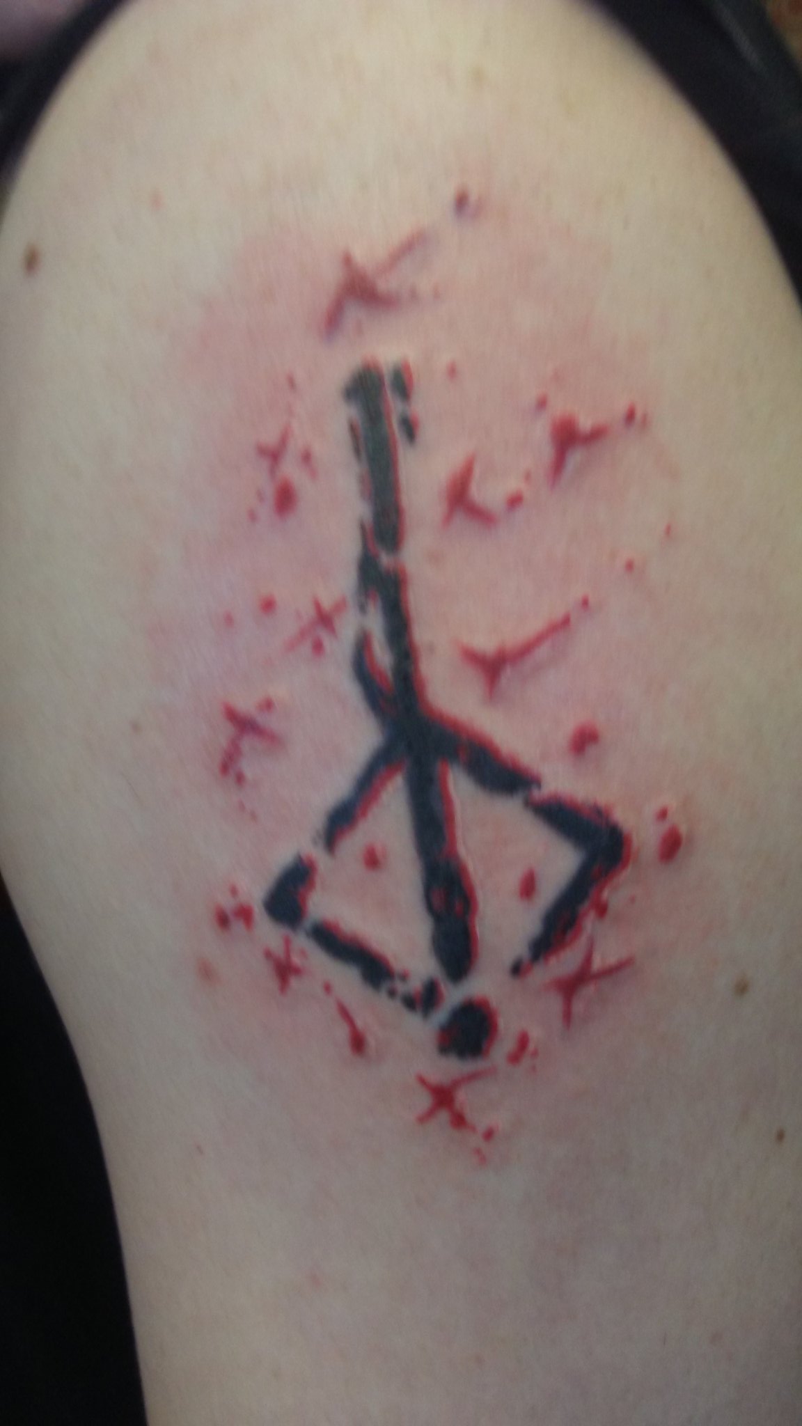 Share 68+ bloodborne symbol tattoo super hot in.eteachers