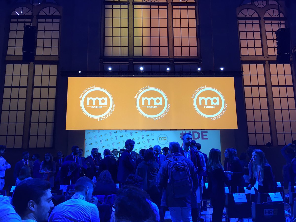 startup_italia's tweet image. #IdeasWork reverse mentoring per costruire il futuro. Se ne parla a Torino al #MA Forum