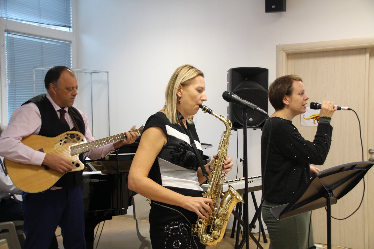 paultwalton's tweet photo. A wonderful way to celebrate our 10th Anniversary at The British International School of Ljubljana, amazing performances by the students, presentations and awards! An incredible morning with remarkable colleagues and learners. #bisllearning #orbitaleducation #10yearsoflearning https://t.co/AL2njXBuSy