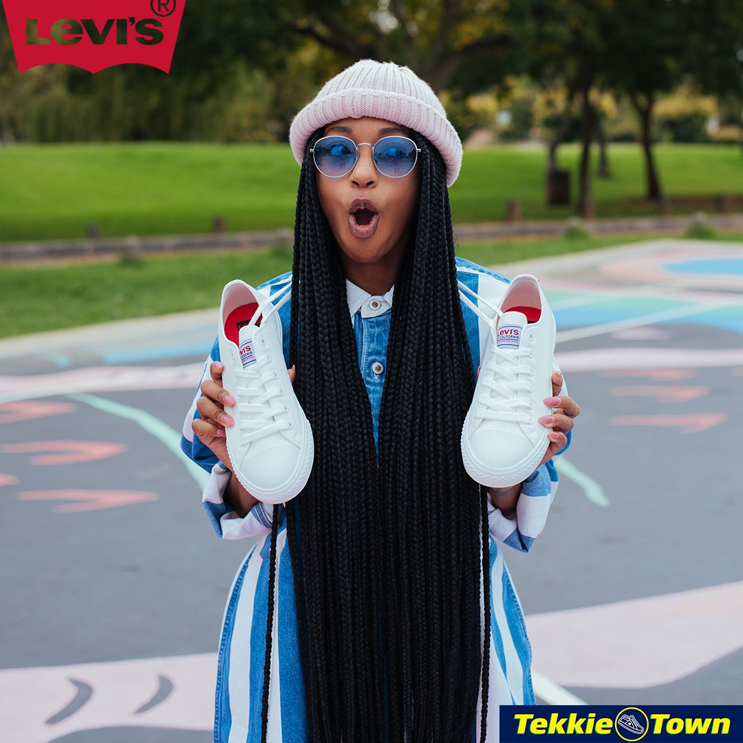 tekkie town levis