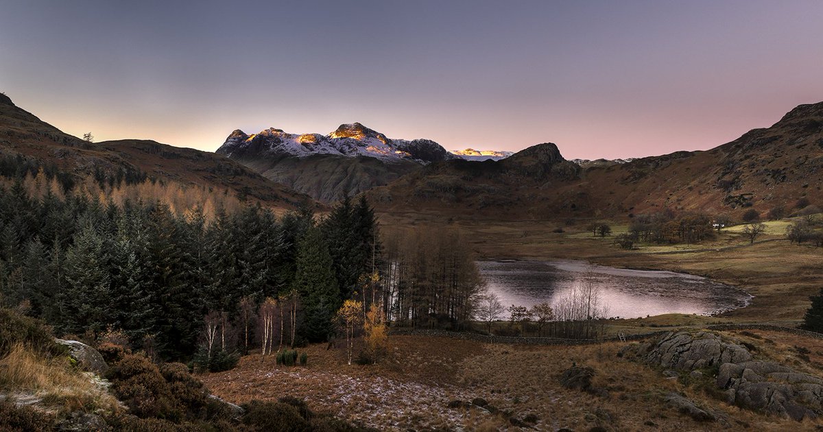 It's stress awareness day today. If you're lucky enough to live in this beautiful part of the world, why not take a trip out into the landscape and unwind. Experiencing nature can often be a powerful form of relaxation 😍 🗻
#StressAwarenessDay