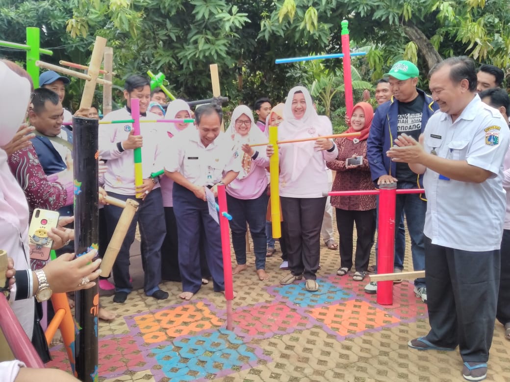 Sudis PPAPP Jakarta Barat (@ppappjb) on Twitter photo Lanching "GERITAN-GEMA HAMPUNA", di seluruh RPTRA se-JakBar <a href="/dppappdki/">Dinas PPAPP Provinsi DKI Jakarta</a> <a href="/tutykusumawati/">tutykusumawati</a> @kominfotikjb Lanching "GERITAN-GEMA HAMPUNA", di seluruh RPTRA se-JakBar <a href="/dppappdki/">Dinas PPAPP Provinsi DKI Jakarta</a> <a href="/tutykusumawati/">tutykusumawati</a> @kominfotikjb