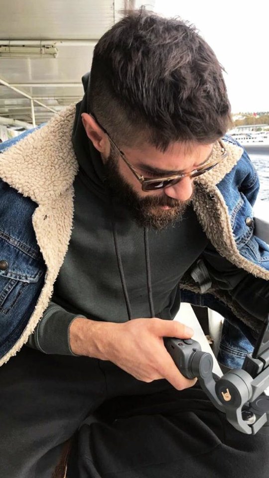 Bitti mi hikayemiz?❤
<a href="/berkcankat/">B.CANKAT</a> #Birdelirüzgar <a href="/pinardeniz12/">pınar deniz</a>