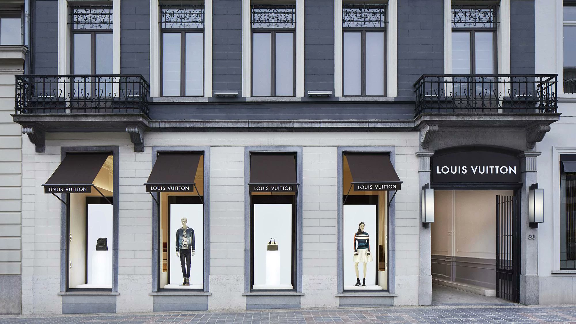 CPP-LUXURY.COM on Twitter: Vuitton opens newly renovated store in Brussels - the largest store in the BeNeLux area PREVIEW https://t.co/uiRcMdv6v8 #LouisVuitton #Brussels #Bruxelles #newopening #luxury #luxurystore #Belgium #BeNeLux ...