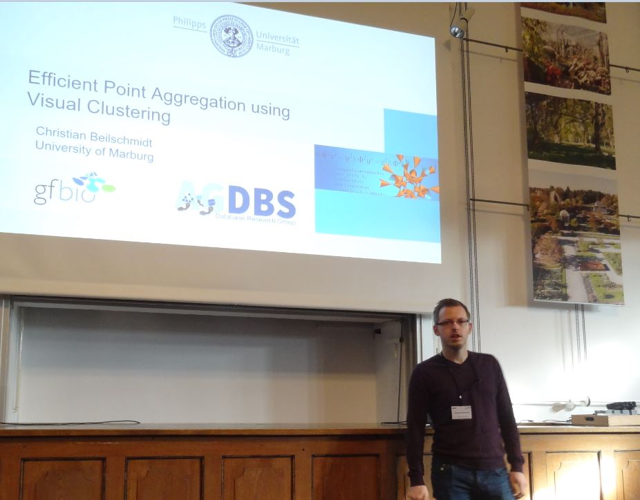 GFBio_eV's tweet photo. #GFBio18 First talk today by Christian Beilschmidt: "Efficient Point Aggregation using Visual Clustering" Example: Black Alder >200.000 point data from @GBIF visual clustered by #GFBioVAT https://t.co/0FUnvJ6nep