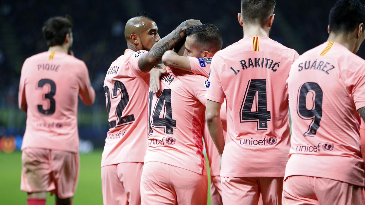 barcelona pink uniform