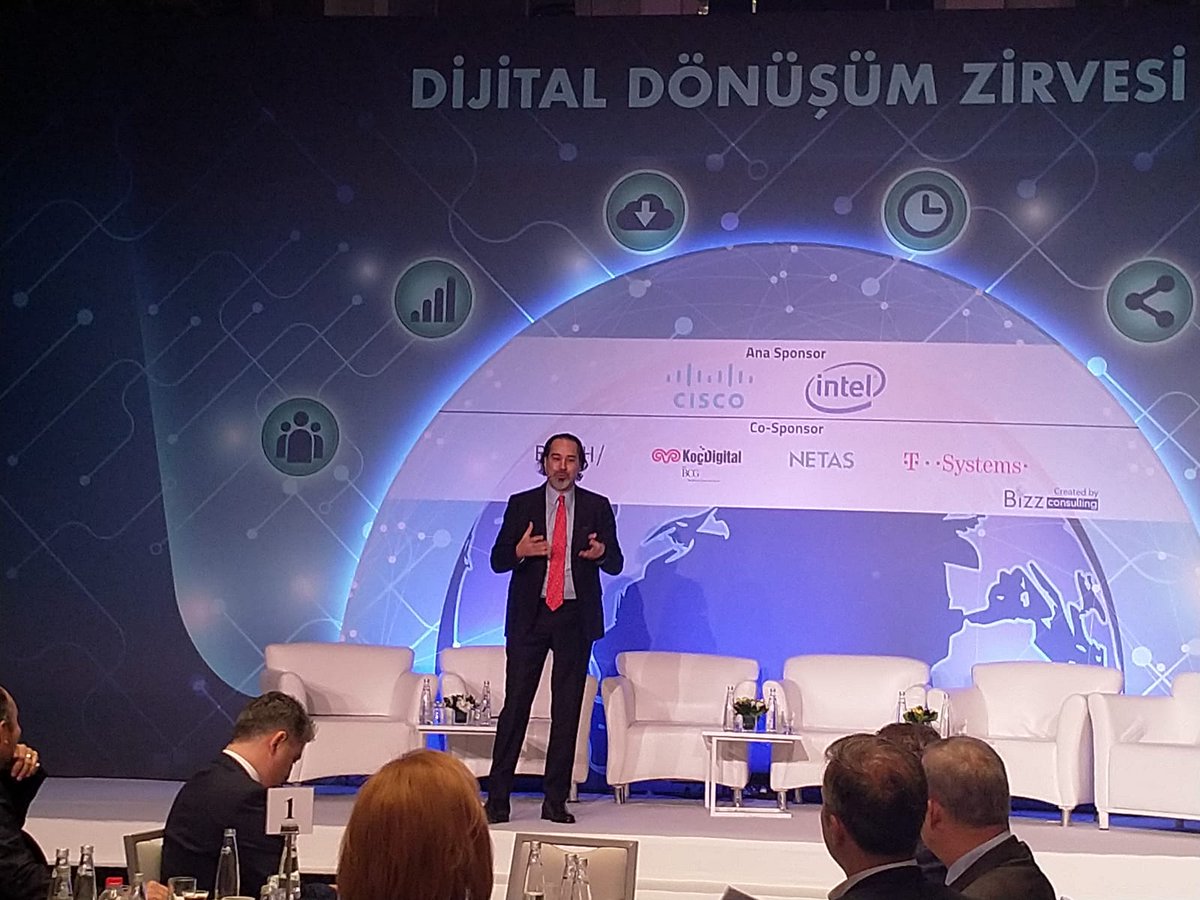 Mehmet Ali Akarca: “KoçDigital’in değerleri; nitelikli data toplamak, bunu işleyecek nitelikli personel yetiştirmek ve şirketlerin değer bazlı iş ortağı olmak.”
#DijitalDonusumZirvesi18 
#DigitalTransformationSummit18