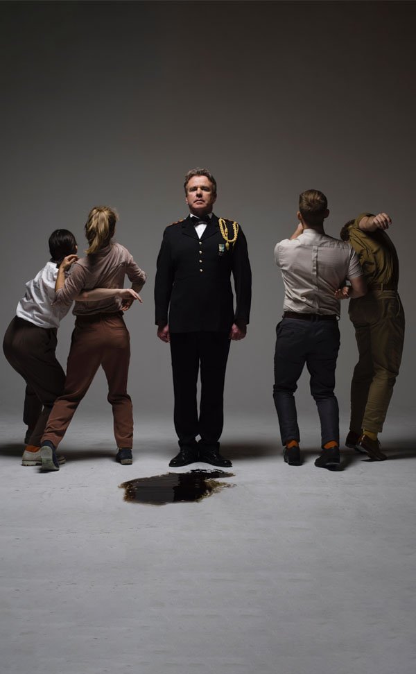 EverymanCork's tweet photo. Dr @TomClonan is a security analyst & former capt in the Irish Defence Forces, he performs here next week in @junkensemble's powerful production #SoldierStill. Read the fascinating account of his background & involvement with the acclaimed dance co here: https://t.co/NmU10uwaSe https://t.co/p9rqVRzxQQ