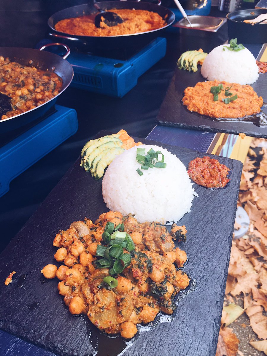 Which <a href="/Makatcha_Eats/">Makatcha</a> dish do you fancy? Chickpea and mushroom rendang or coconut chicken? Both gluten and dairy free #TheSpreadRiverside