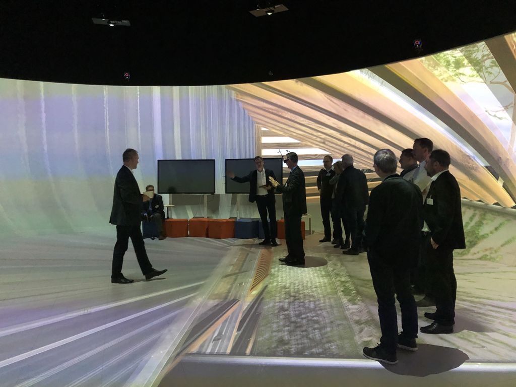 Airteam_ai's tweet image. Planen und Bauen der Zukunft - AIRTEAM vor Ort beim Fraunhofer IFF Magdeburg #mittelstanddigital #zlab #zeppelin