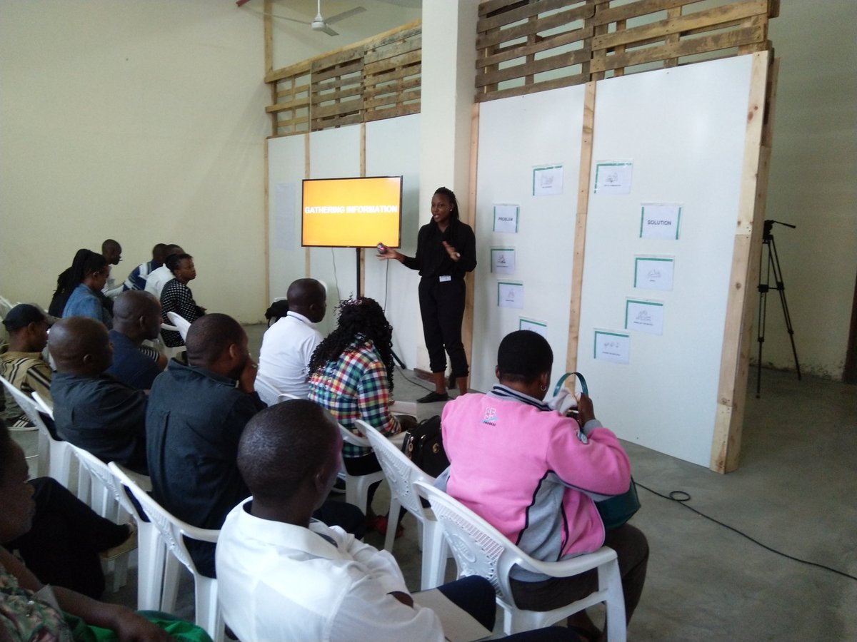 artisanhivee's tweet photo. #HCD4Juakali a 2 weeks design sprint with the Juakali sector from Kamkunji to better improving their design processes to finding new opportunities. #HCD4Juakali #KCBtujiajiri @artisanhivee @MichelleNgure @shirooh_kim @ab3d_ke @heRoyic
@GearboxKE @MichelleSewe https://t.co/tbGq2HSg4q