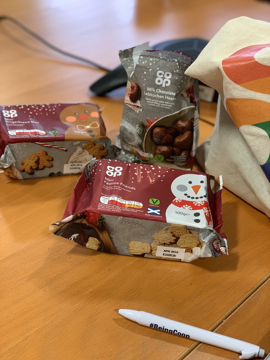 sainsbury_vicky's tweet image. Loving @GS87_ Christmas treats for our Team meeting  😍🎅🏻🎄⛄️#nom #networkcontrol #christmas #beingcoop