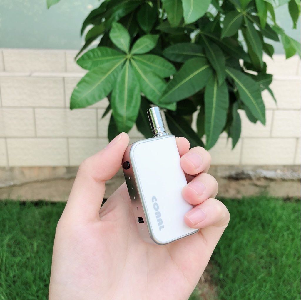 iFocusTechCo's tweet photo. 🍀iFocus vaporizer do all the heavy lifting for you – you simply enjoy.😻            #vaporizer #cbd #wax #Cartridge https://t.co/TcyvyRWoIf