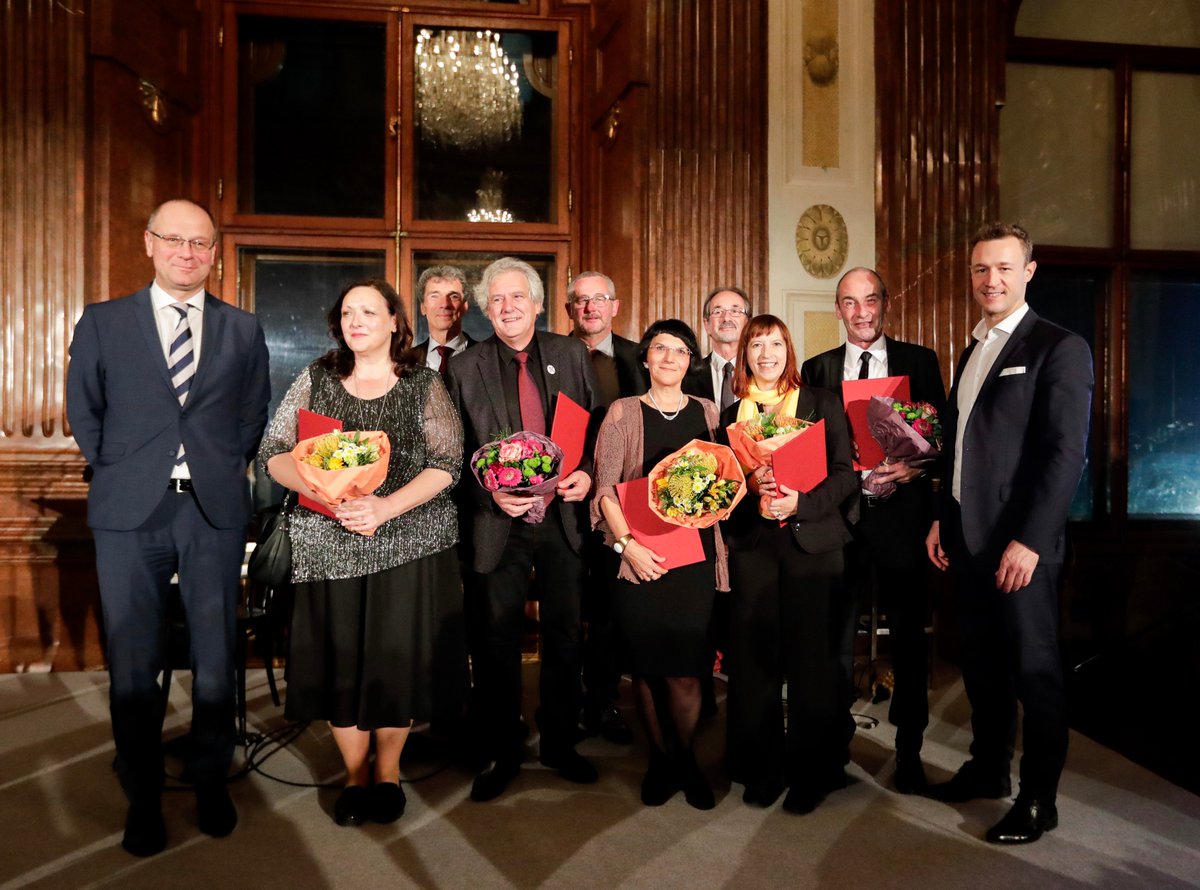 EUPLPrize's tweet photo. Many thanks to everyone who joined us @belvederemuseum last night to celebrate 10 years of #EUPL &amp; the winners of the #EuropeanStories Writing Contest 📚🇪🇺🇦🇹Special thanks to @EU2018AT &amp; @TNavracsicsEU: https://t.co/FGTCGB0xdS https://t.co/nsBRxHzlyd