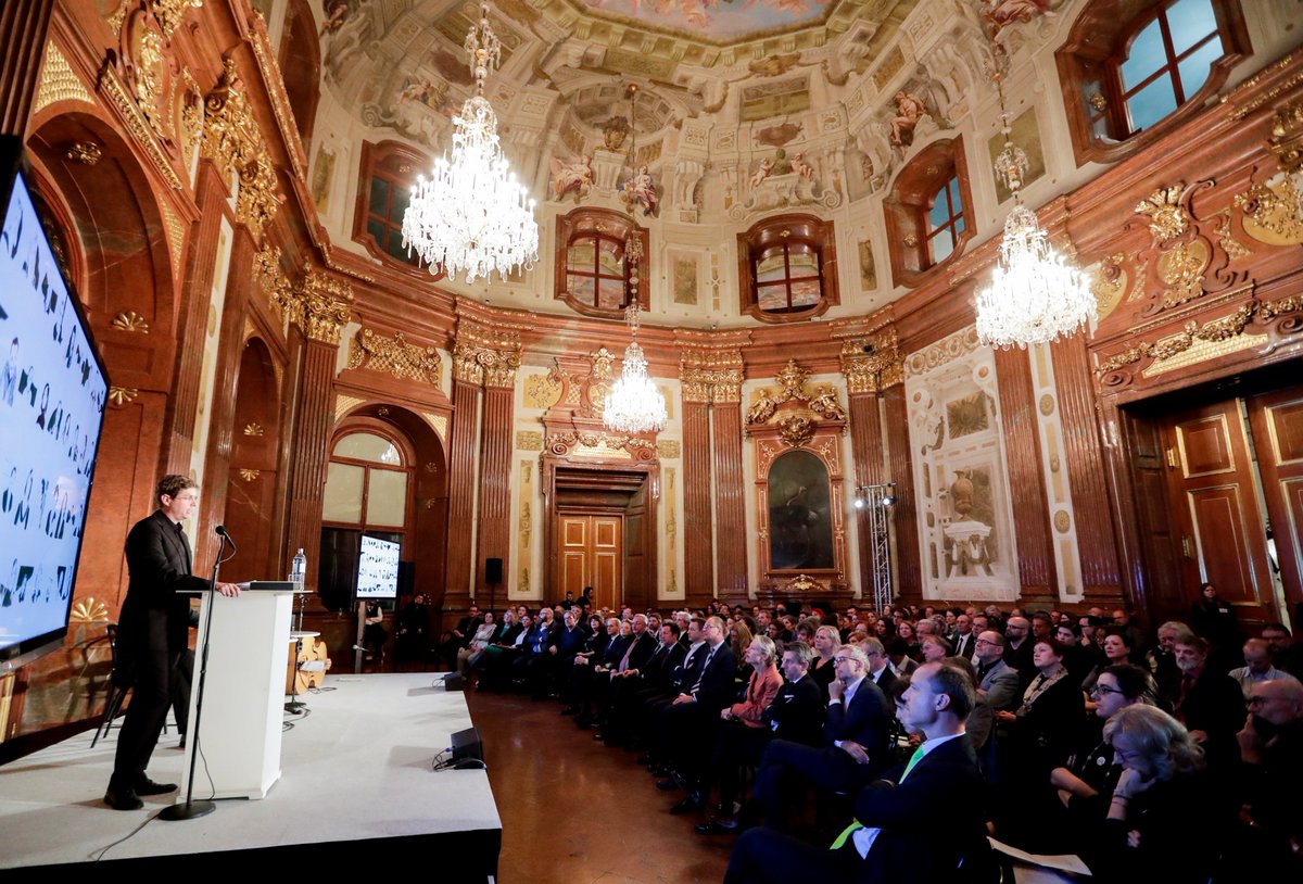 EUPLPrize's tweet photo. Many thanks to everyone who joined us @belvederemuseum last night to celebrate 10 years of #EUPL &amp; the winners of the #EuropeanStories Writing Contest 📚🇪🇺🇦🇹Special thanks to @EU2018AT &amp; @TNavracsicsEU: https://t.co/FGTCGB0xdS https://t.co/nsBRxHzlyd
