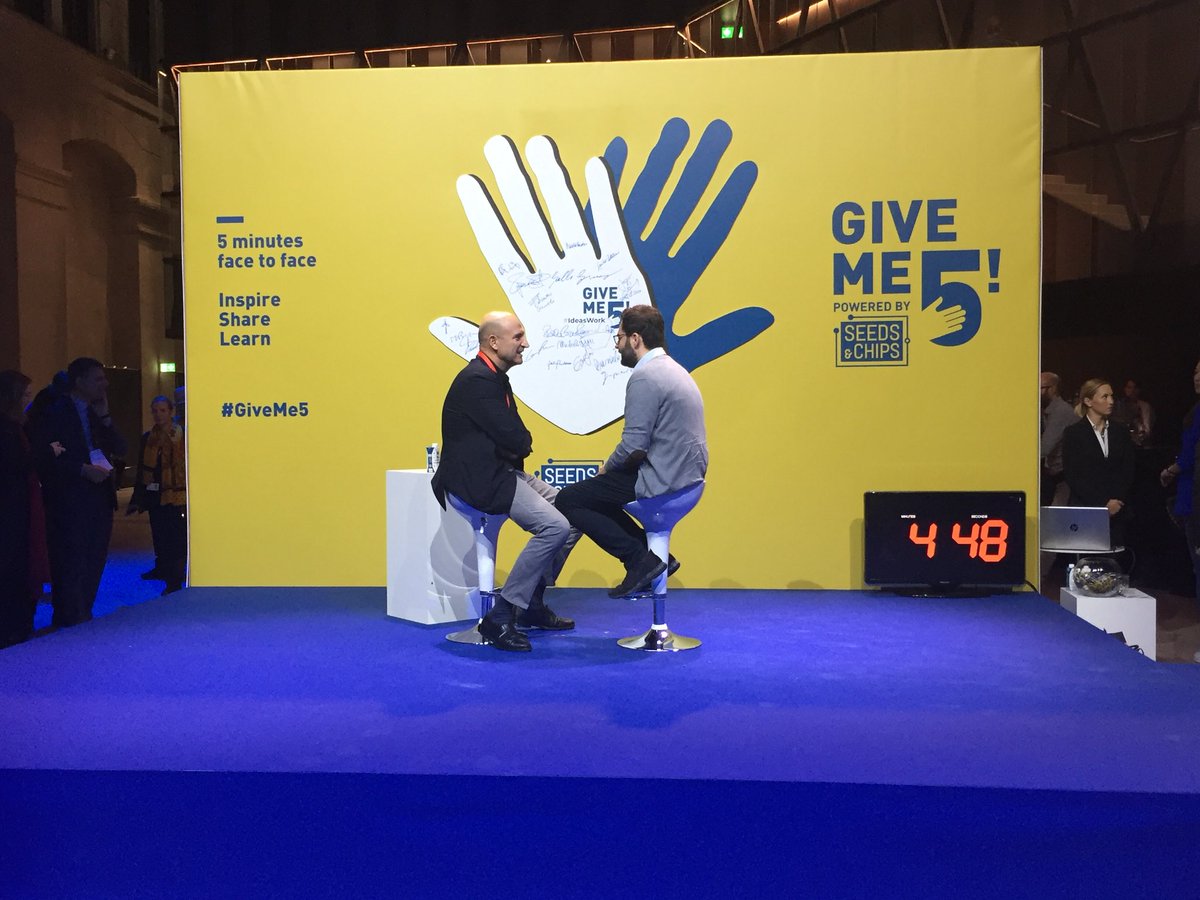 SEEDSandCHIPS's tweet image. #GiveMe5 Gianfilippo Mancini AD di @sorgenia incontra Michele Longo della startup Powahome, un nuovo sistema di Smart home. #SeedsandChips #IdeasWork @HRC_YoungGen