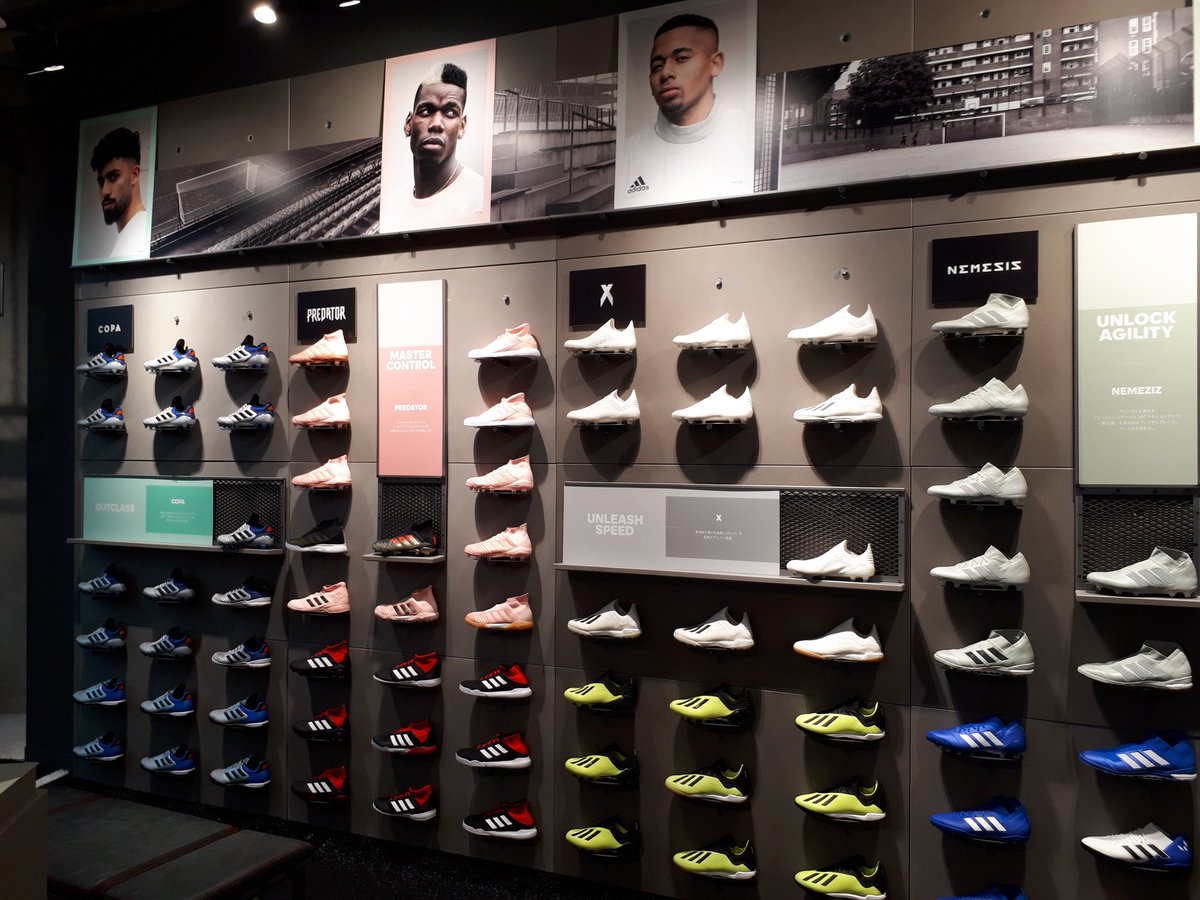 0014 スパイクアドバイザー Kamo原宿店のレポート第１弾 ここまで綺麗なお店というのもなかなか無いのではないでしょうか T Co Xox72vuocc Nike Adidas Kamo サッカースパイク サッカーショップ