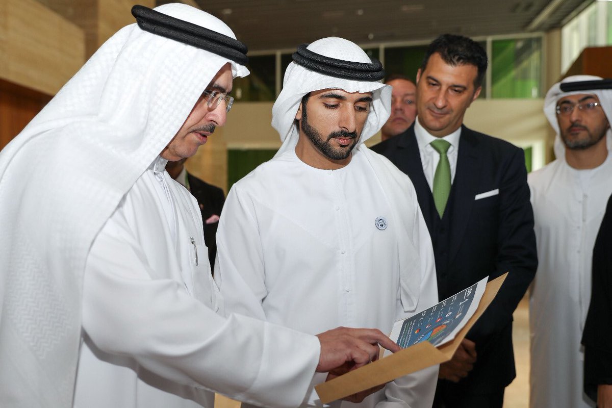 HamdanMohammed's tweet image. اطلعت اليوم خلال زيارتي لمركز ومنصة البيانات للحلول المتكاملة "مورو"، الذي تمتلكه هيئة كهرباء ومياه دبي، على أحدث الحلول المتكاملة التي تقدمها هذه المنصة في مجالات التحول الرقمي وخدمات مراكز البيانات، حيث تتمثل رسالتها الأساسية في دفع مسيرة التحول الرقمي في دولة الإمارات والمنطقة