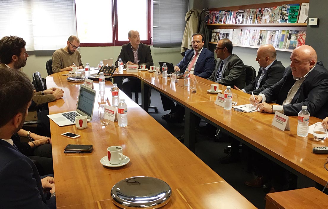 Compartimos ideas y nuestra forma de hacer las cosas más fáciles a las #franquicias en un encuentro organizado por <a href="/Emprendedores/">Emprendedores</a> con distintos franquiciadores: "No todo es #financiación nos preocupa el perfil del #franquiciado, el tipo de #franquicia y la ubicación #negocio".