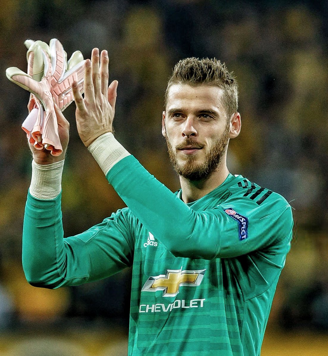 Happy birthday to the best goalkeeper in the world, Manchester United\s David De Gea turns 28 today.  