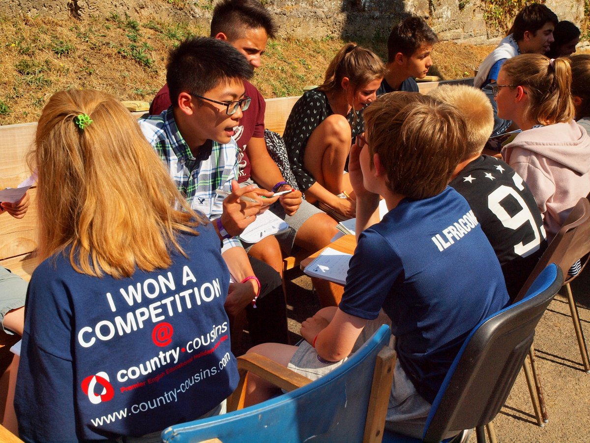 International students must be removed from the net migration target -   the UK welcomes committed, talented and entrepreneurial students. Now is   the time to go for growth. #WeAreInternational #UKELT <a href="/englishuk/">English UK</a> <a href="/APPGIS/">APPG Int'l Students</a> report: bit.ly/2yTAg0o