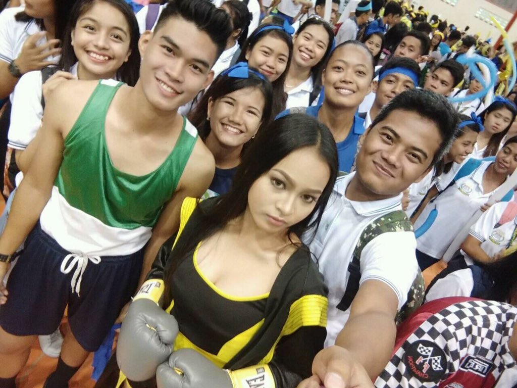 KrisChan_eric's tweet photo. Thankyou BSED 1A-ENGLISH for the support❤️ Love you all guys 😘😘 https://t.co/UYgW8sg4aY