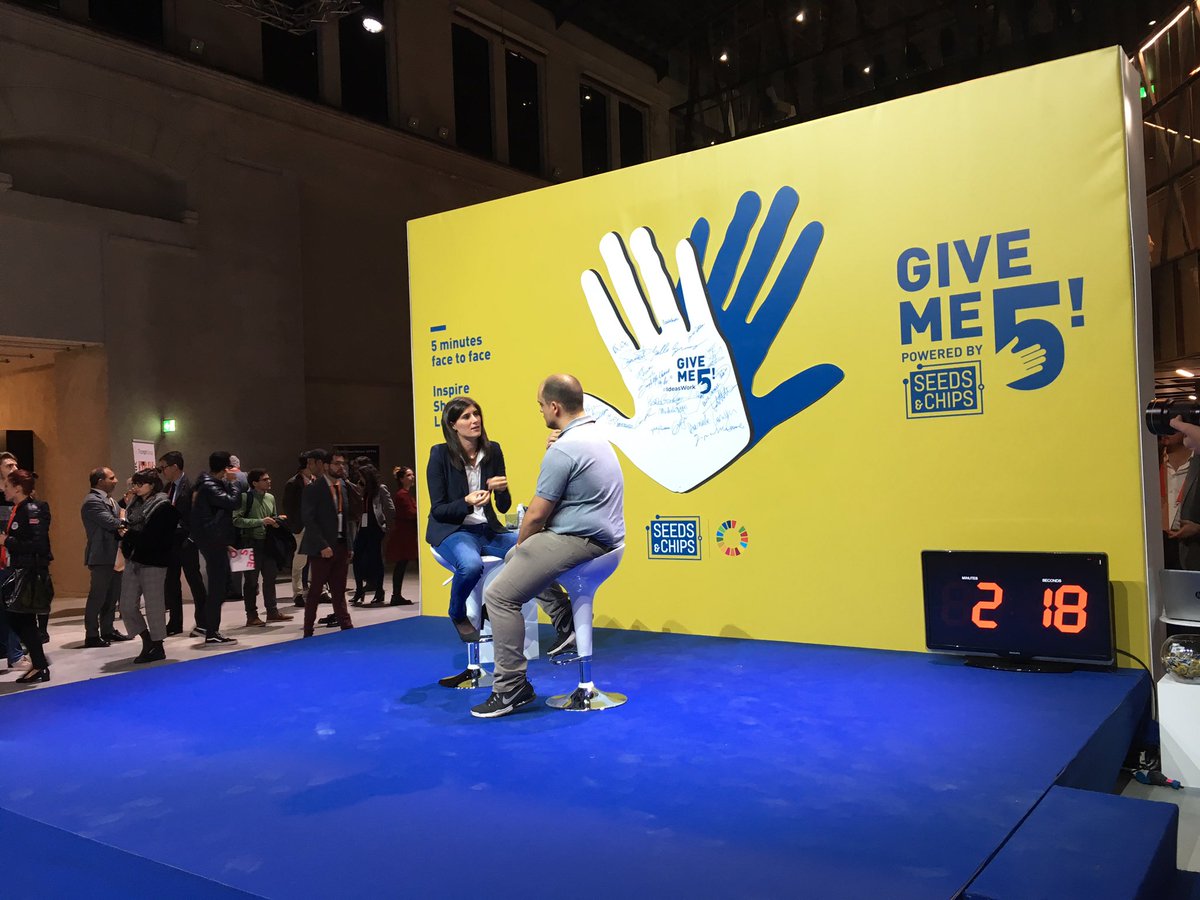 startup_italia's tweet image. Anche la sindaca di Torino @c_appendino partecipa al #GiveMe5 di @SEEDSandCHIPS #ideasWork