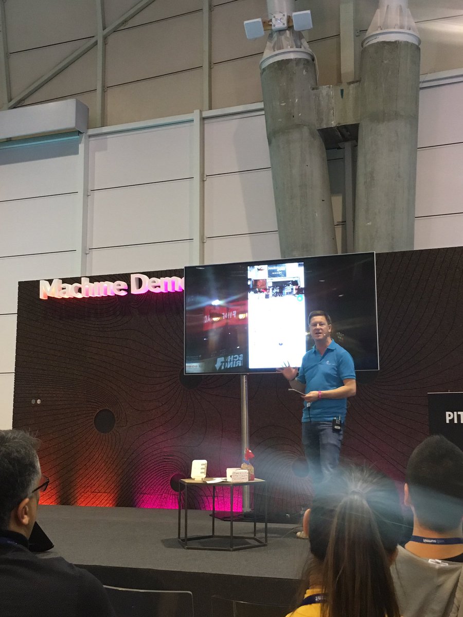 Digitaleague's tweet image. @meersens on the #machinedemo #websummit Discover the guardian of your health on stage!
#heath #iot #consumergoods