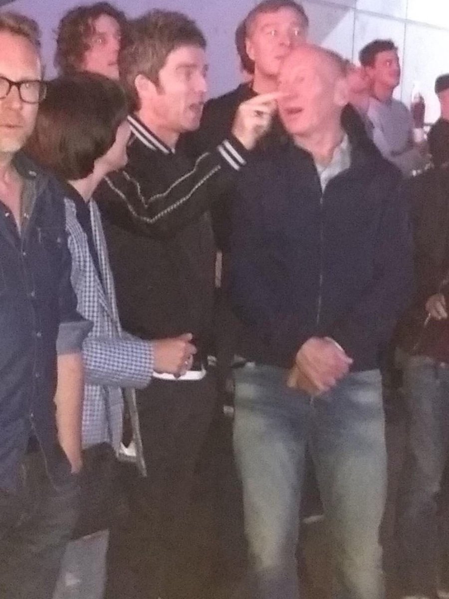 Oasis Upinthesite On Twitter Noel Gallagher Yesterday At The