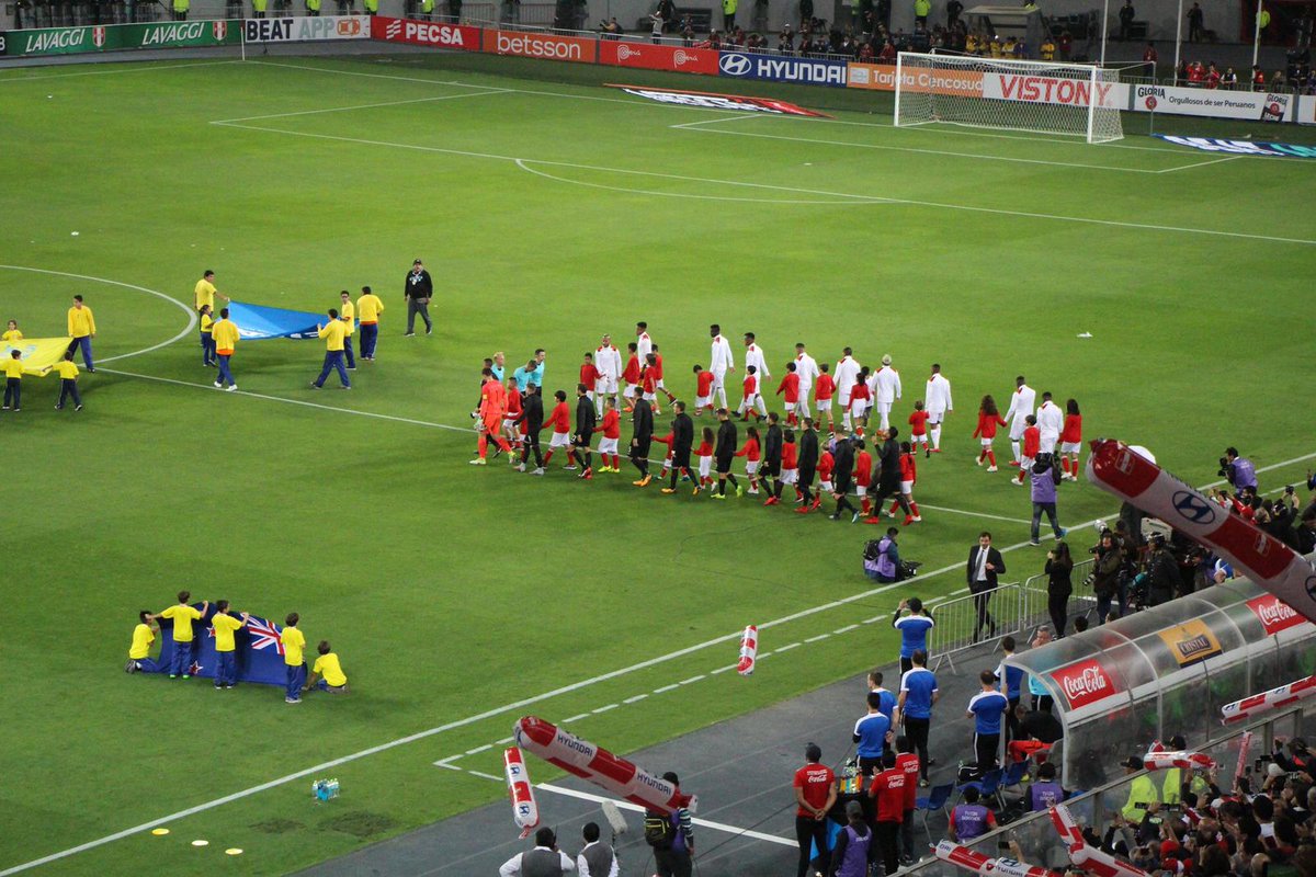 RobPickstock01's tweet photo. One year ago in Lima #AllWhites https://t.co/aRlxXVVAi6