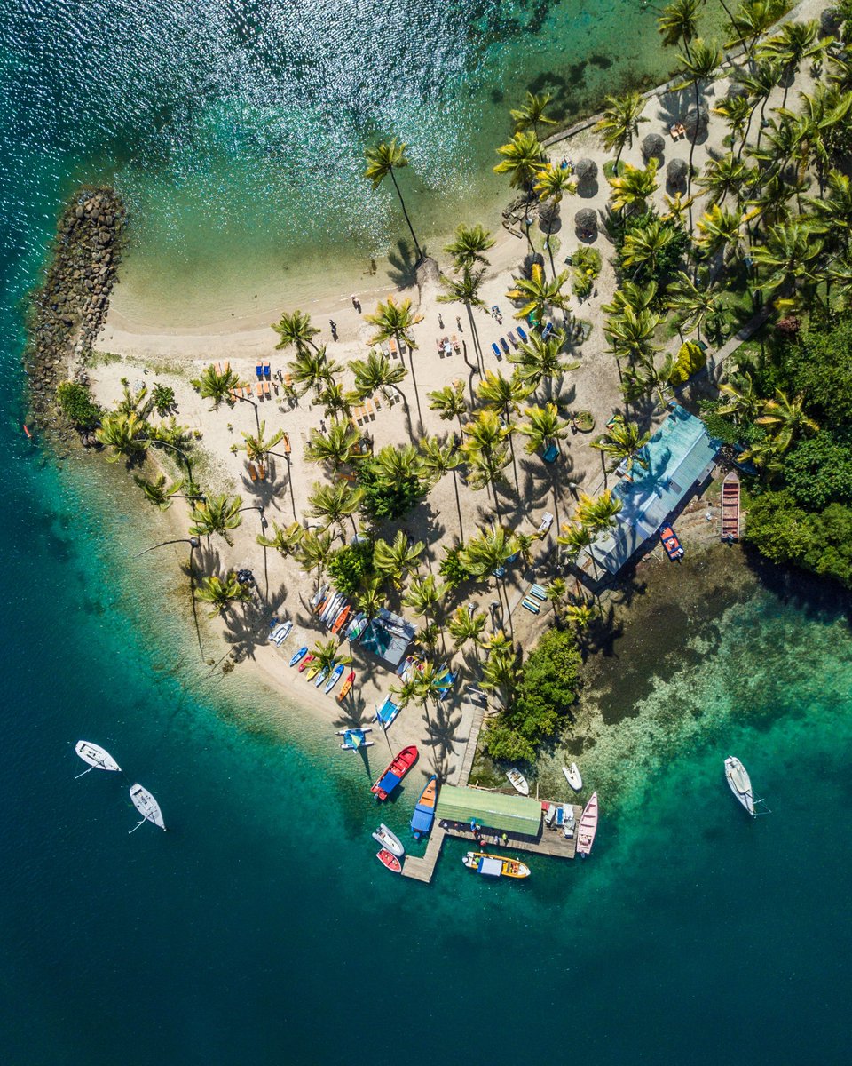 marigotresort's tweet image. A9: Sun, Spa, and Sailing at #MarigotBayResort. #PreferredChat ☀️⛵️