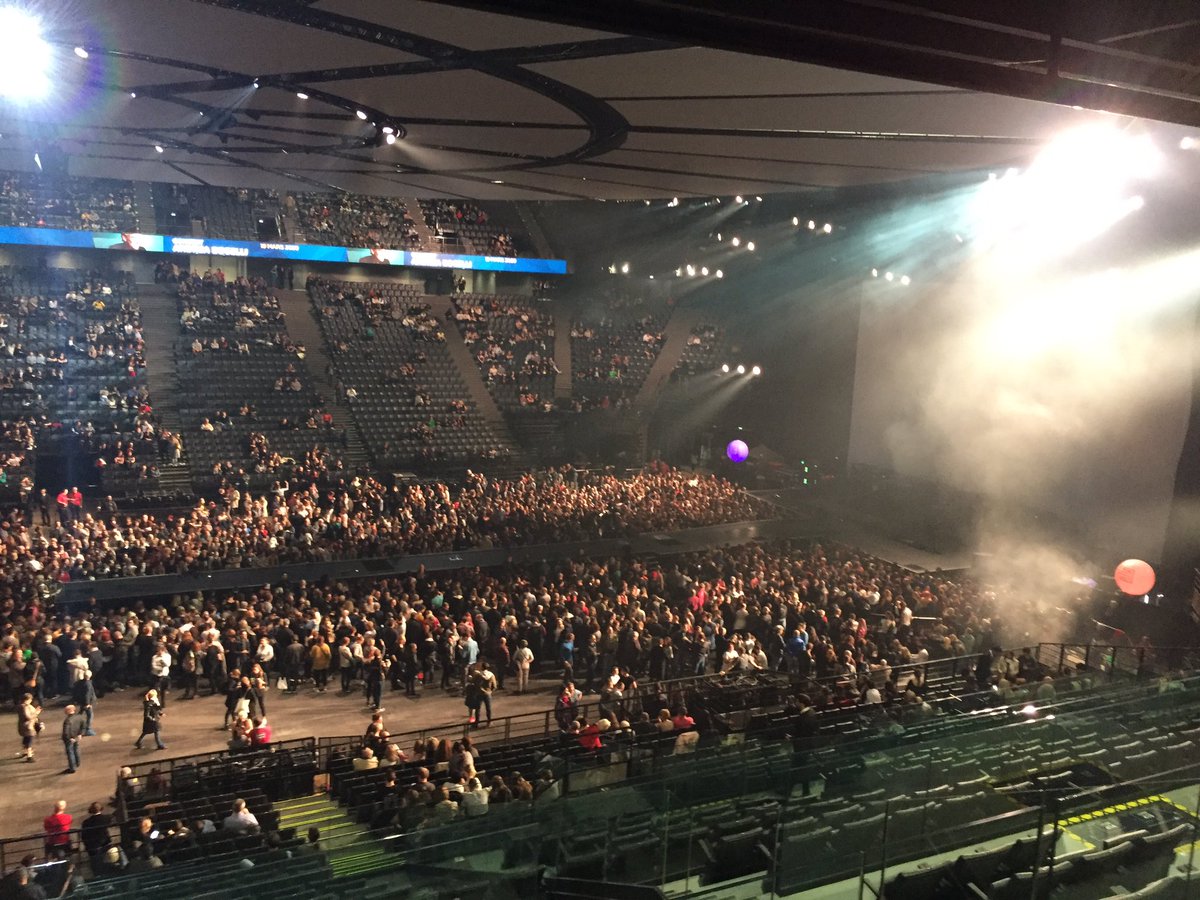 gwiidoapp's tweet photo. @gwiidoapp en direct de @AccorH_Arena en loges !! 🥂🥂pour le concert de @indochinetwitt ... merci pour l’invitation #AHLab @AccorHotelsNews https://t.co/BJ7GVvC2Q5