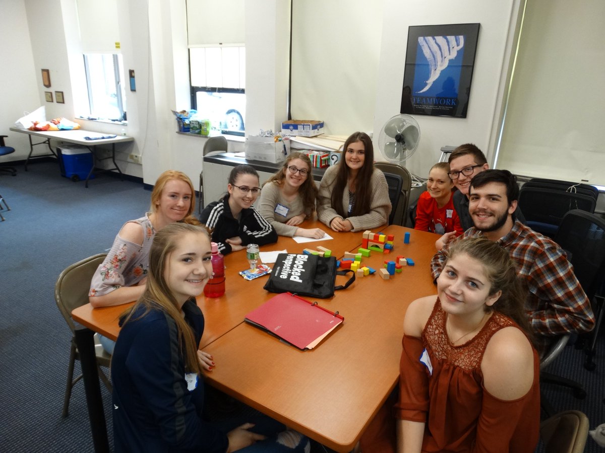 YESLEADS's tweet photo. We had a blast at Bainbridge-Guilford High School for their YES Launch Training today! #YESLEADS #LEADersrock https://t.co/LQH37my05A