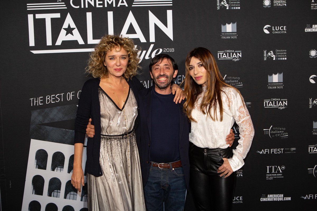 CineItaliaStyle's tweet photo. Images from last night's #CinemaItalianStyle14 black carpet premiere of #DOGMAN in #Hollywood #LosAngeles - #ValeriaGolino #AnnabelleAttanasio #MarcelloFonte #SabrinaImpacciatore https://t.co/MFISqpdHnR