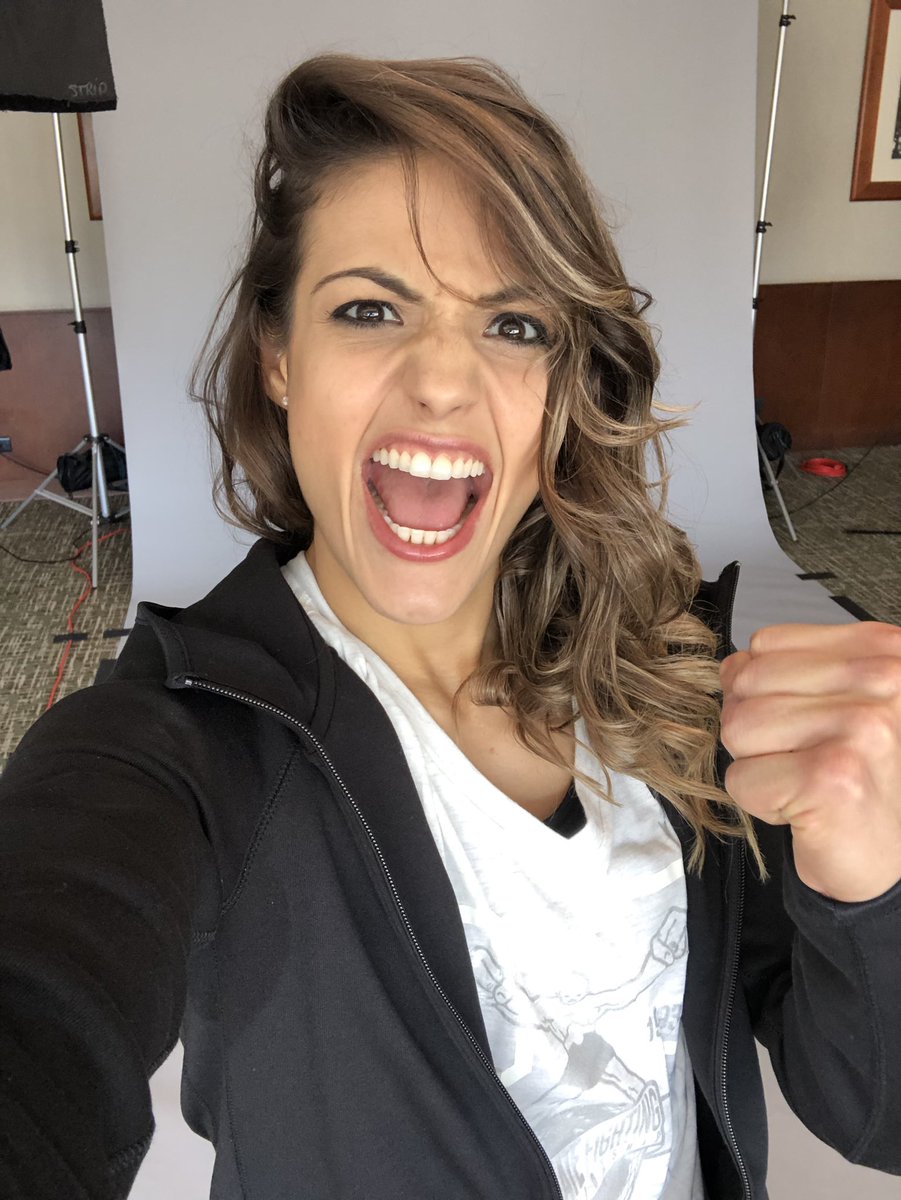 Poliana Botelho (@polibotelho) on Twitter photo 2018-12-15 14:02:47 Momentos de fotos, caras e bocas ...😃☺️😜 - - #teambotelho #ufc #fotos #ufcargentina #buenosaires #brasil #gettyimages Momentos de fotos, caras e bocas ...😃☺️😜 - - #teambotelho #ufc #fotos #ufcargentina #buenosaires #brasil #gettyimages