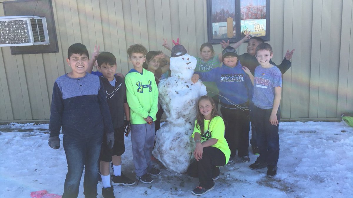 misscramer4's tweet photo. 4th grade product from recess and team work on this beautiful day. Twitter, meet Michael N. Fourth 😊 #usd303 https://t.co/yFEXp7WSoT