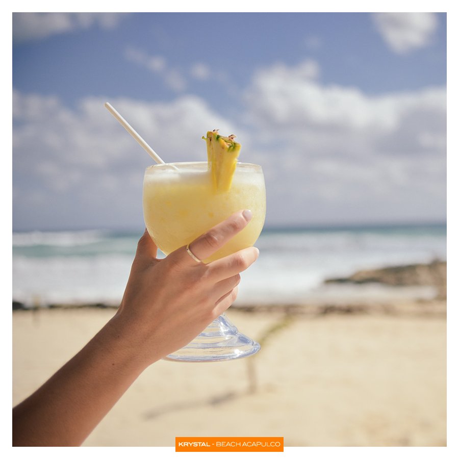Grandes delicias te esperan en #KrystalBeachAcapulco, retweet si te gustaría estar en este momento con nosotros.