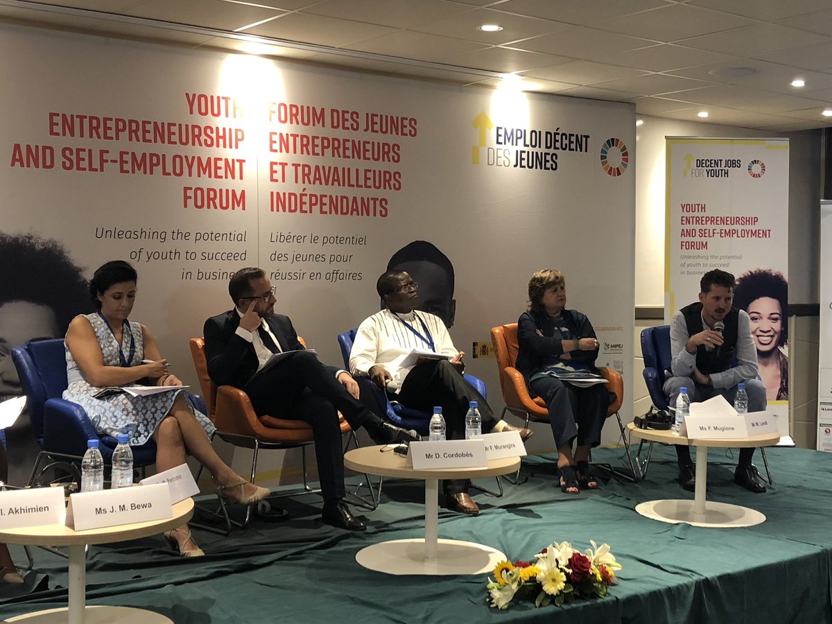 UNIDOyouthwomen's tweet photo. It’s a wrap! @mattilandi stressing the importance of youth-apt communication and leveraging our networks to mobilize action to implement the #YESDeclaration adopted @ #YESForum of the @DecentJobsYouth in Dakar to empower #youth as #entrepreneurs and agents of change for the #SDGs https://t.co/4nufSEHAbQ