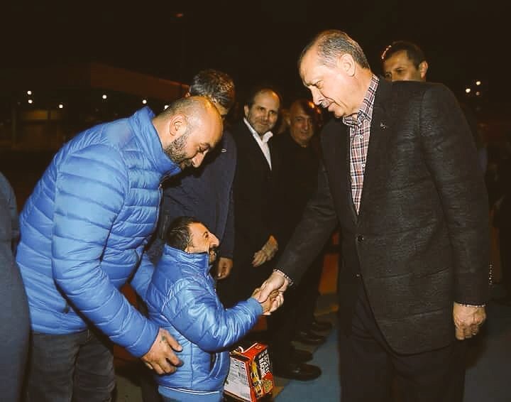 maco adanali na twitterze recep tayyip erdogan 41 yasindaki koksal babaya oyuncak araba hediye edeli 2 yil oldu la adam 41 yasinda 41 https t co ihek4pj4bi twitter